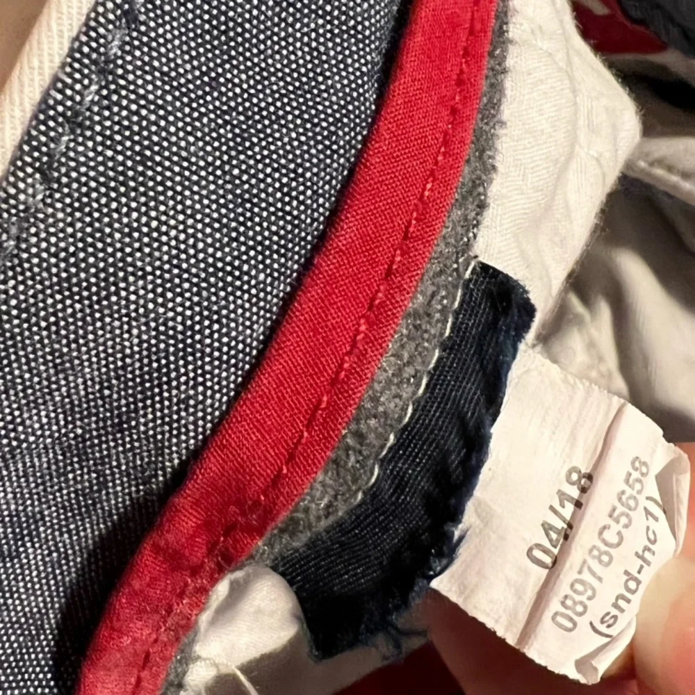 Tommy Hilfiger Denim Shorts Buttoned Back Pockets - Picture 6 of 11